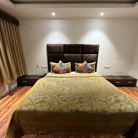 Hotel Shailly Inn Ahmedabad Extérieur photo