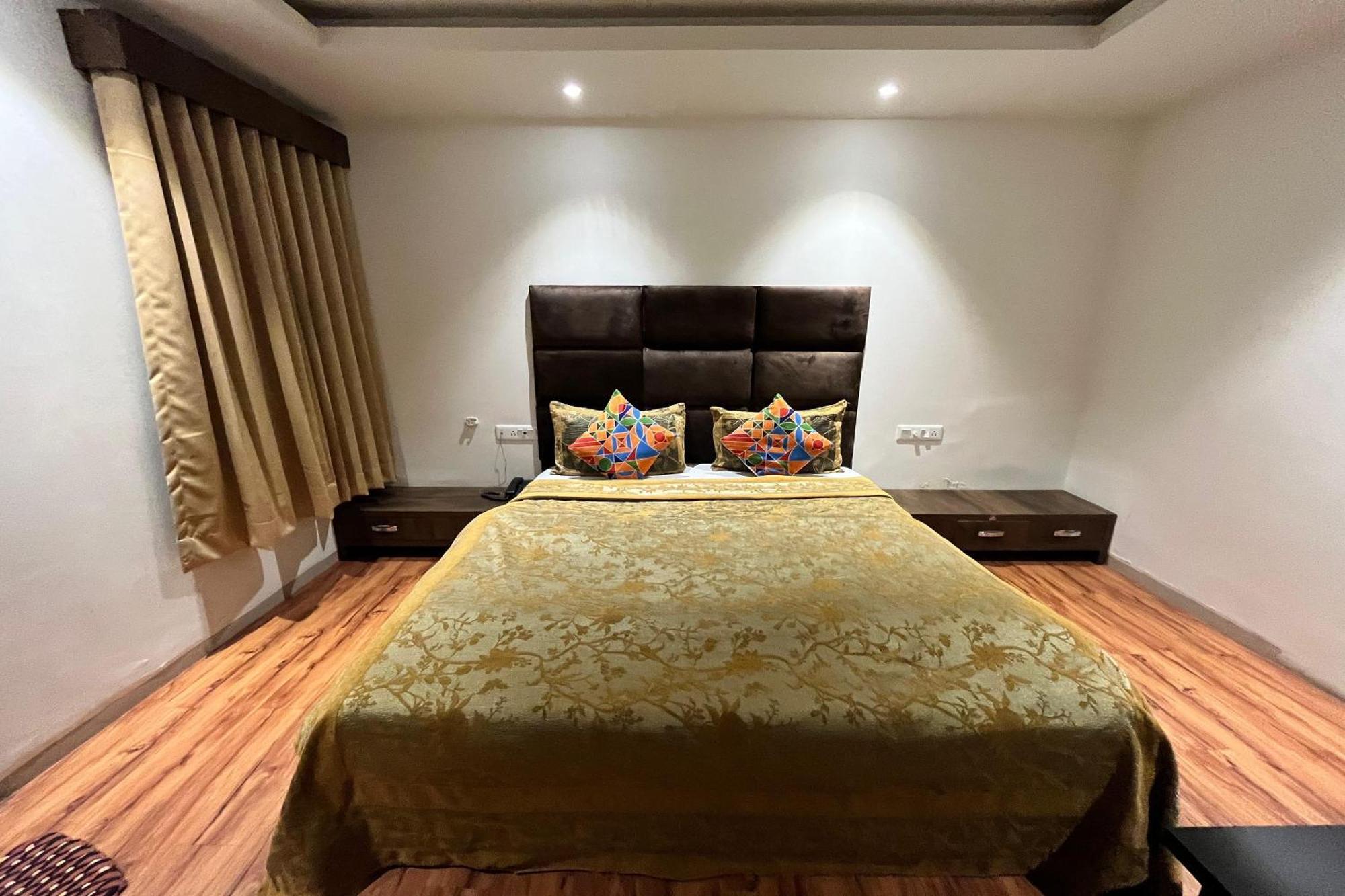Hotel Shailly Inn Ahmedabad Extérieur photo