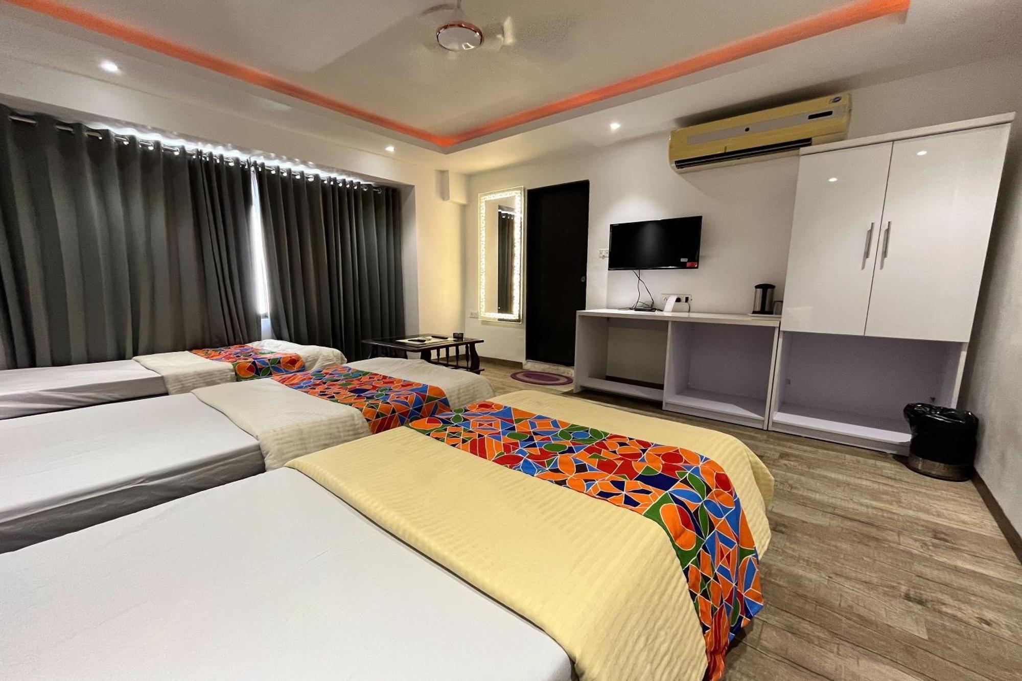 Hotel Shailly Inn Ahmedabad Extérieur photo