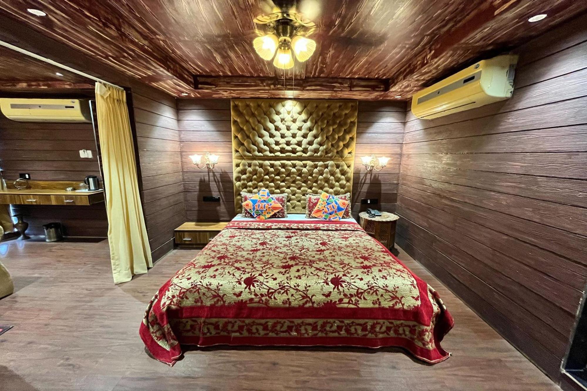 Hotel Shailly Inn Ahmedabad Extérieur photo