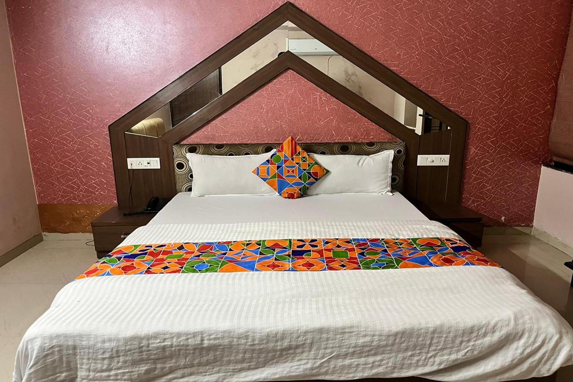 Hotel Shailly Inn Ahmedabad Extérieur photo