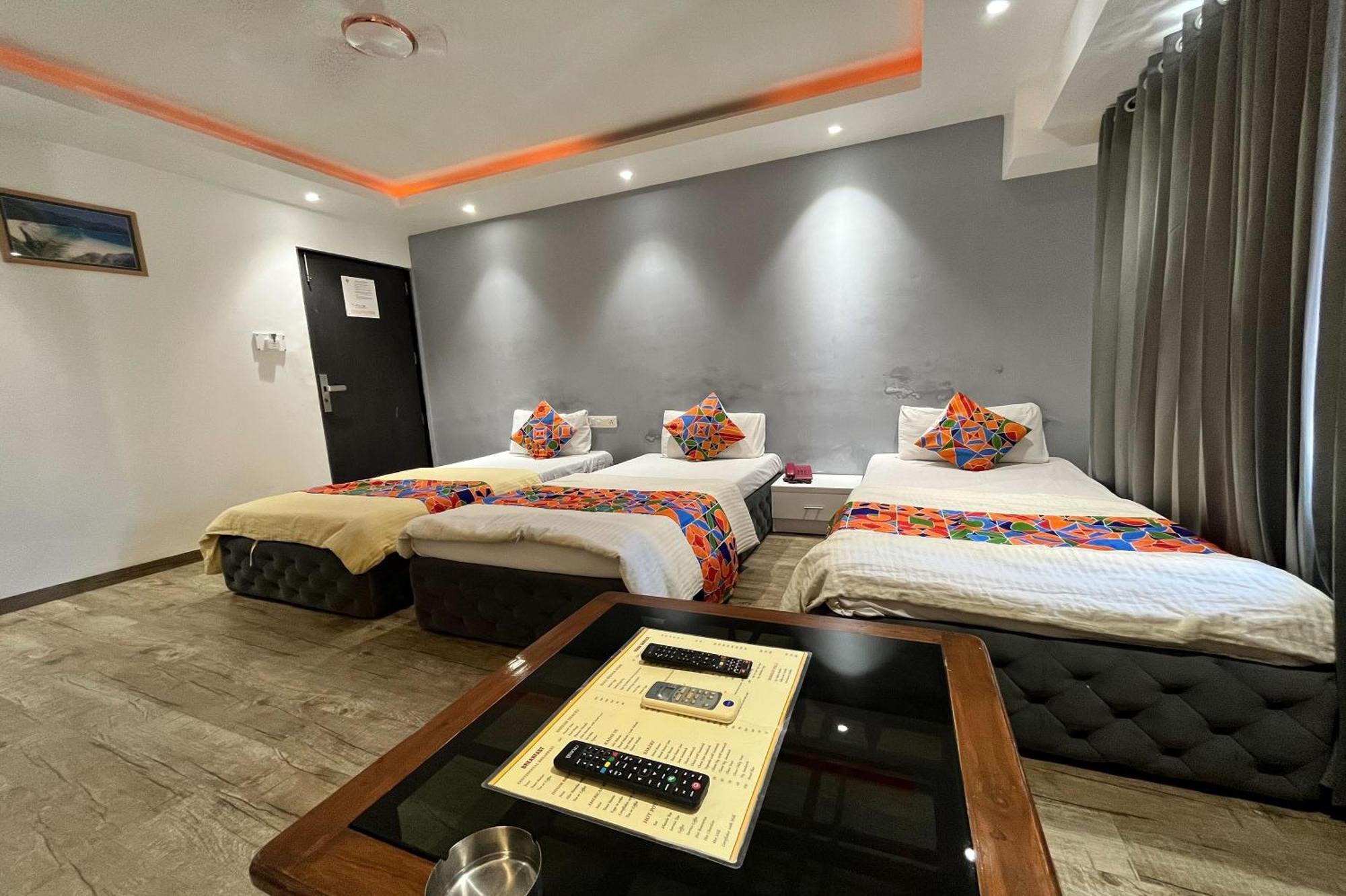 Hotel Shailly Inn Ahmedabad Extérieur photo